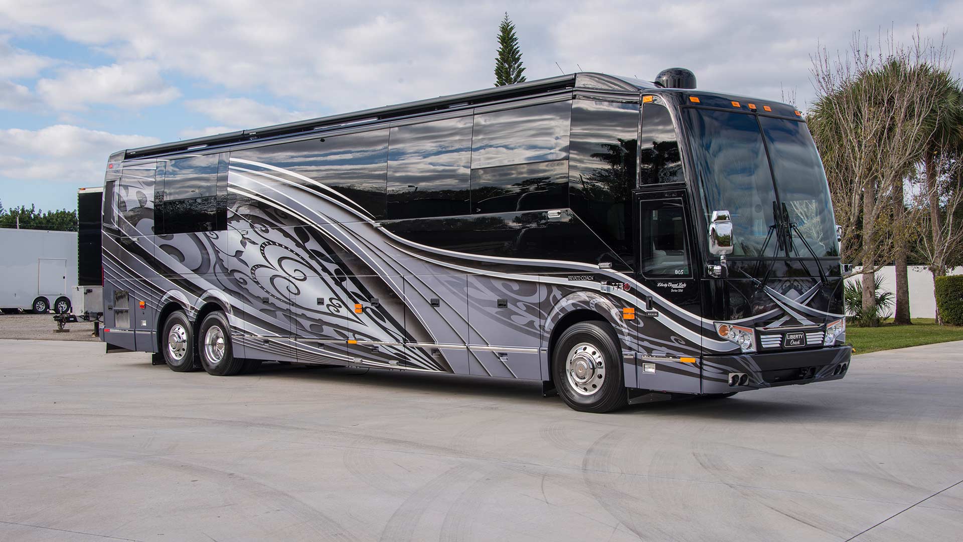 Design Gallery Custom Luxury Motorcoach