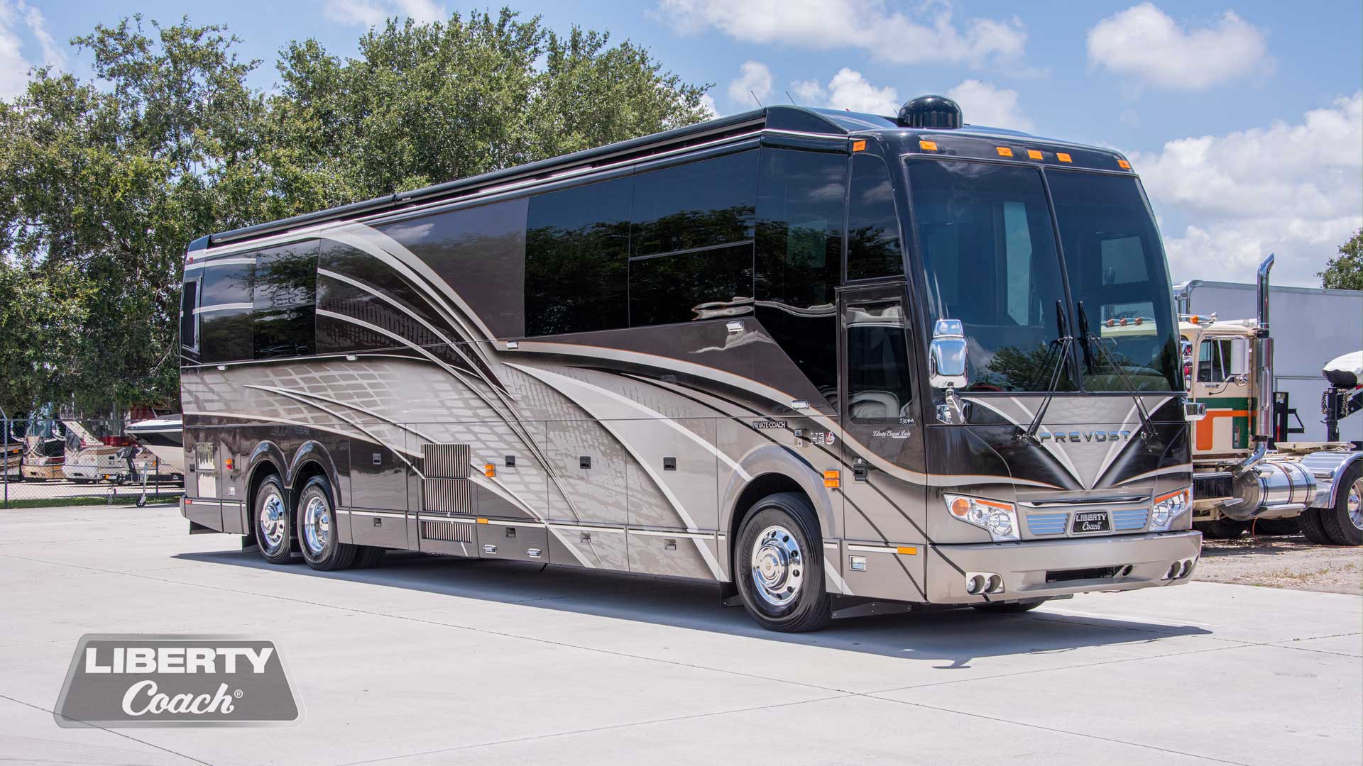 2015 Liberty Coach 5304 A Ext1 Photo Gallery Custom Luxury Motorcoach