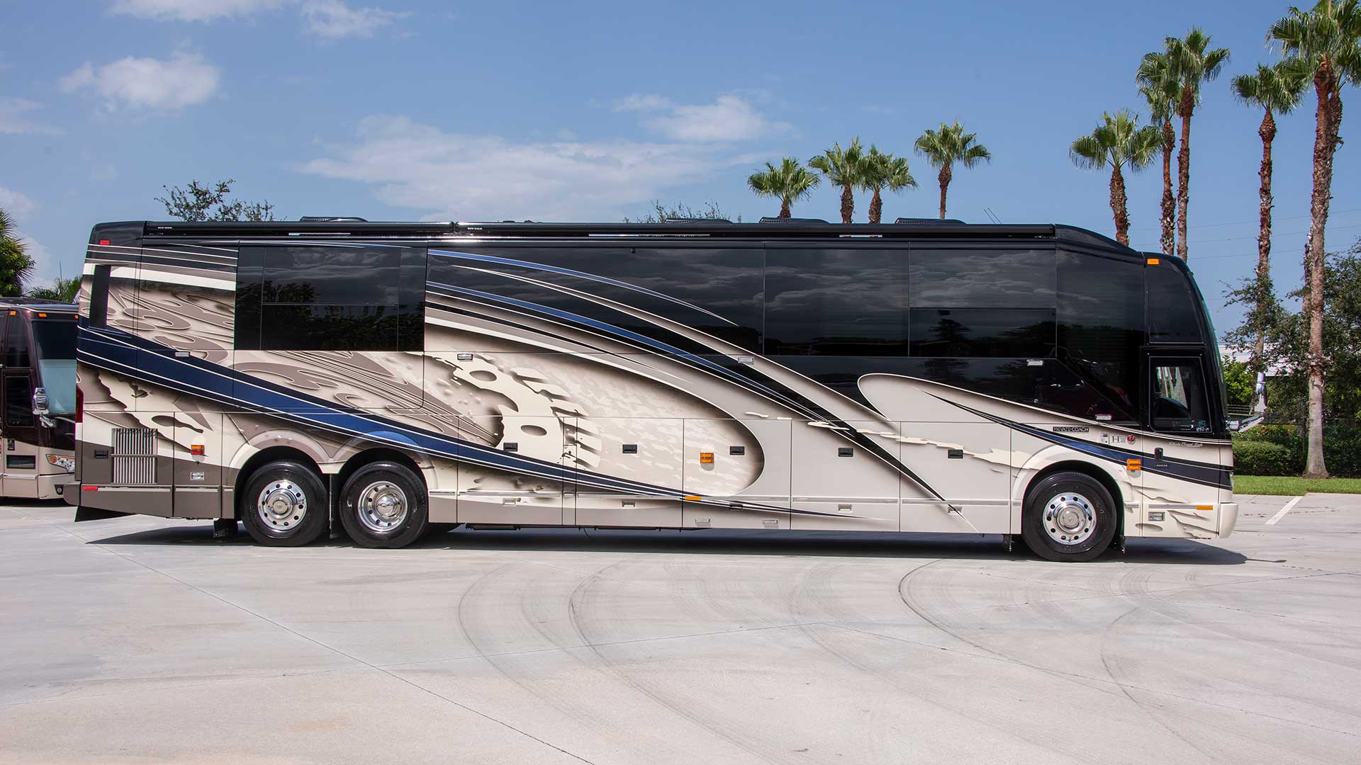 2016 Prevost Liberty H3-45