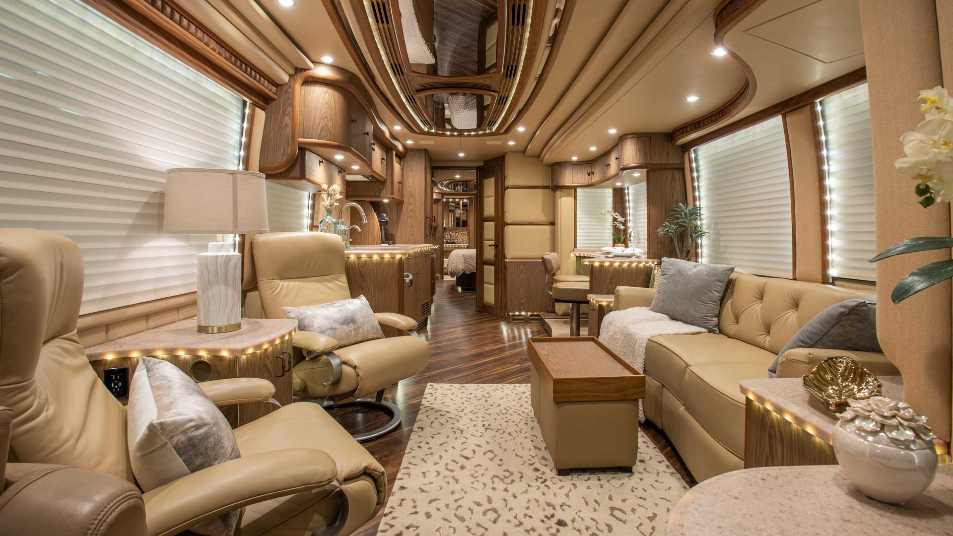 2016 Elegant Lady #791 - Custom Luxury Motorcoach