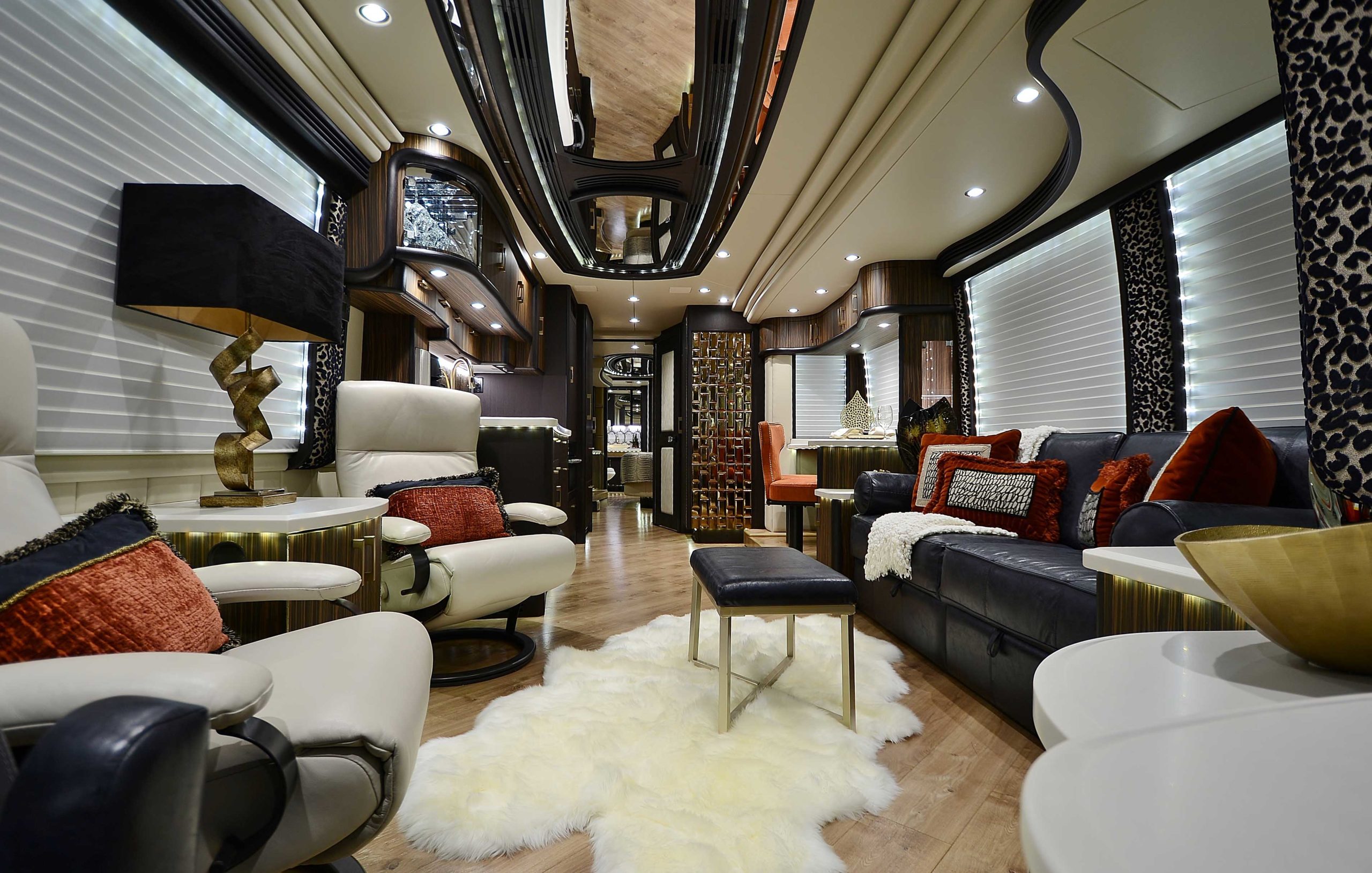 2018-Liberty-Coach-M5336-Main-Overview - Custom Luxury Motorcoach