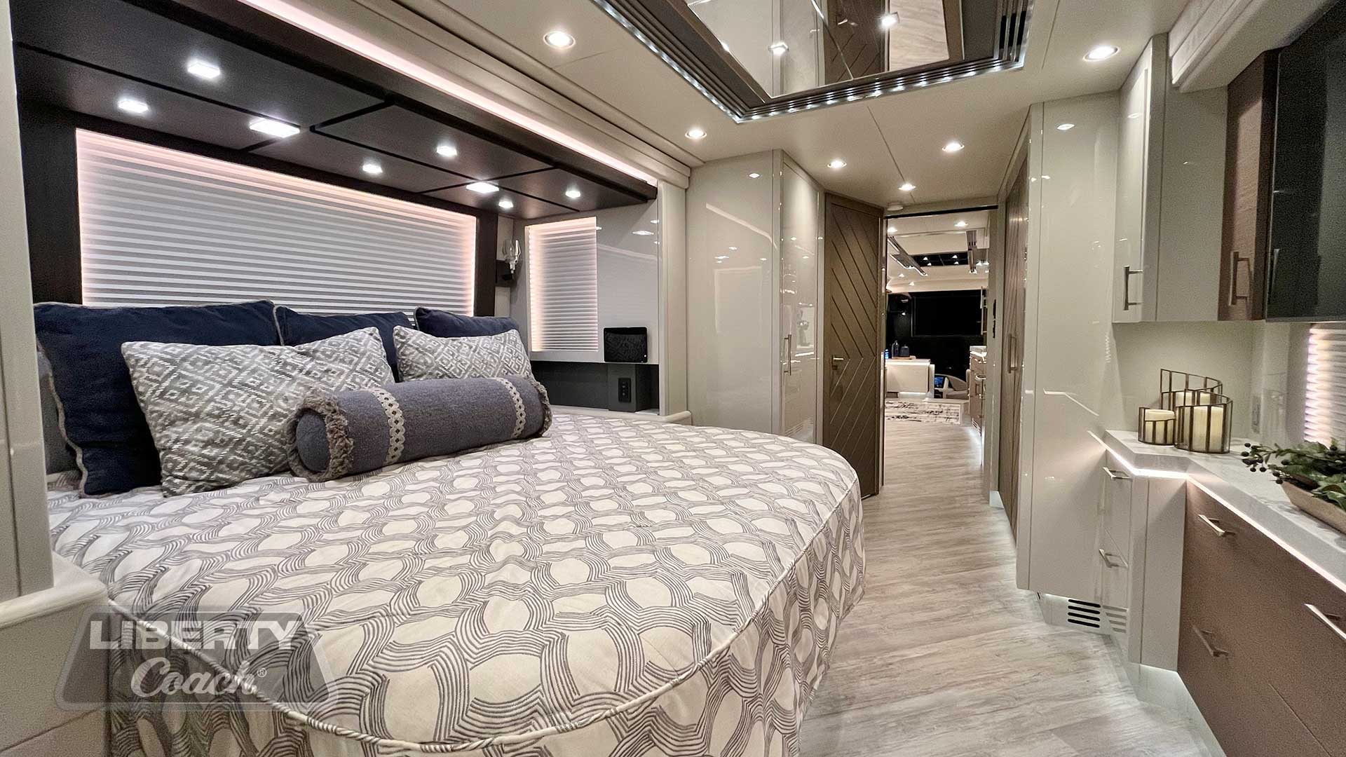 Liberty-coach-5422-bedroom-2-gallery - Custom Luxury Motorcoach