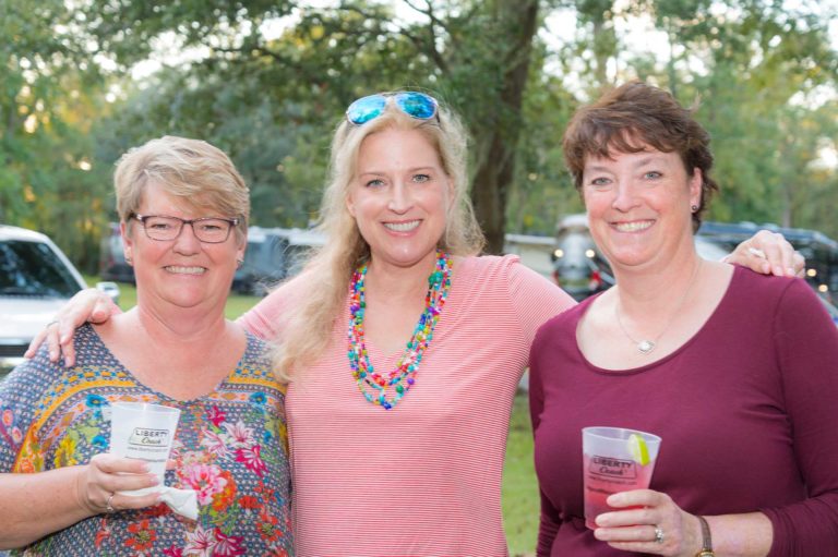 Charleston Rally - Women Enjoying Drinks