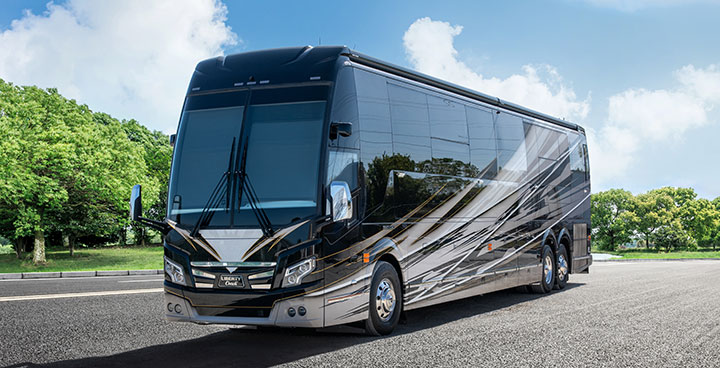 2025 Liberty Coach #915 exterior parked on a road