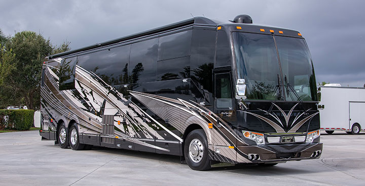 2017 Elegant Lady 5425-A on Display